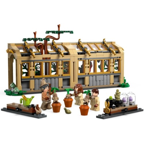 Конструктор LEGO Harry Potter Замок Хогвартс: урок гербології (76445)