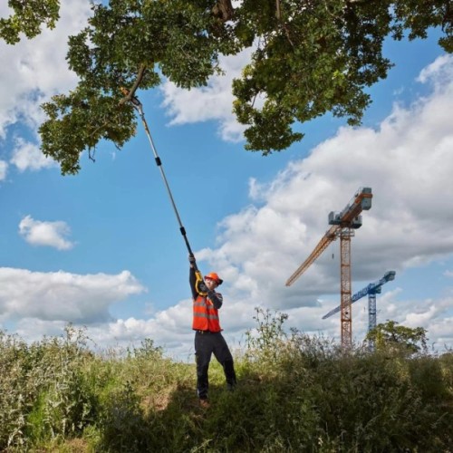 Ланцюгова пила DeWALT висоторіз 18V, довжина шини 20 см, ланцюг OREGON 3/8, (без АКБ та ЗП) (DCMPS567N)