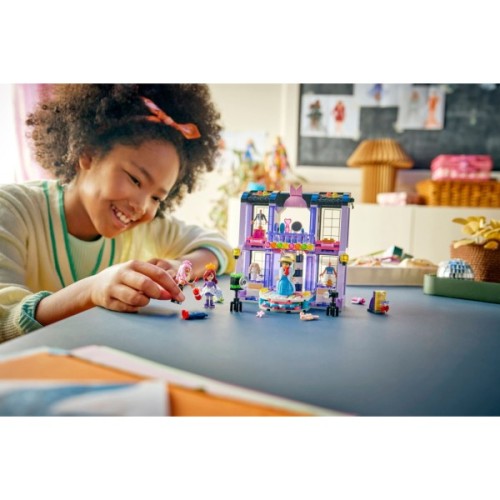 Конструктор LEGO Friends Модний показ у Хартлейк-Сіті (42685)