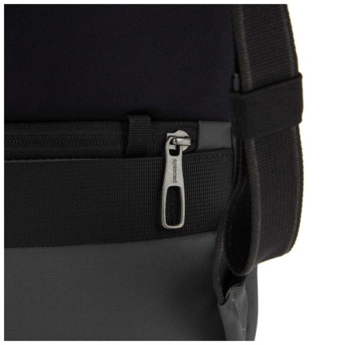 Рюкзак туристичний Pacsafe Metrosafe X 20L графітовий (30640144)