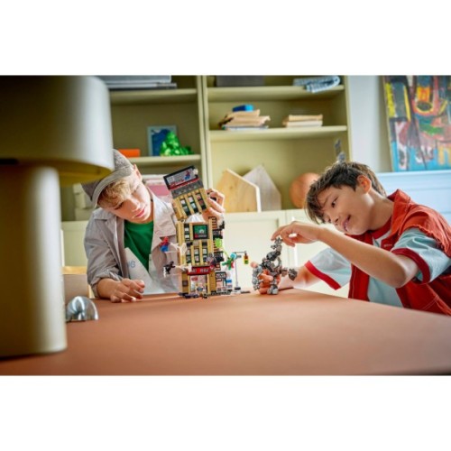 Конструктор LEGO Super Heroes Людина-павук проти Містеріо: Дейлі Б'юґл (76342)