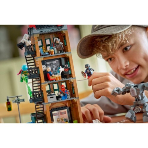 Конструктор LEGO Super Heroes Людина-павук проти Містеріо: Дейлі Б'юґл (76342)