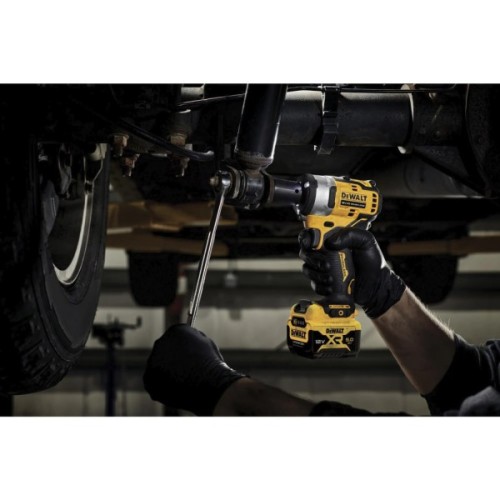 Гайковерт DeWALT 12V XR Li-lon, безщітковий, 338 Нм, 2x5Ah, кейс TSTAK (DCF901P2)