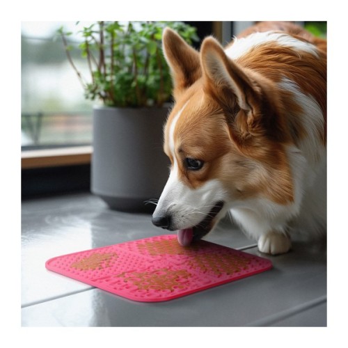 Універсальний посуд для тварин WAUDOG Silicone Килимок для злизування 19х19х1 см рожевий (23527)