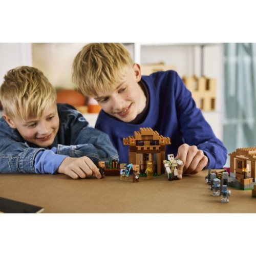 Конструктор LEGO Minecraft Напад викликача на село (21596)