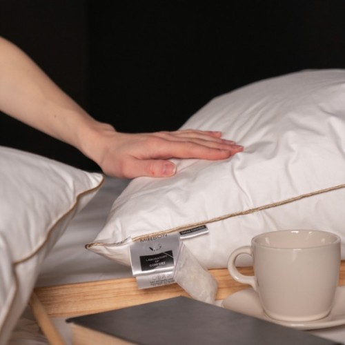 Подушка MirSon пухова Hand Made De Luxe White 903 низька 50x70 (2200000555625)