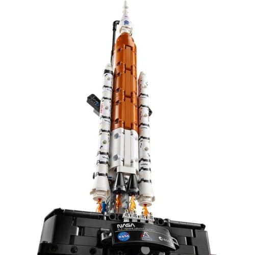 Конструктор LEGO Technic Ракета із системою космічного запуску NASA Artemis (42221)