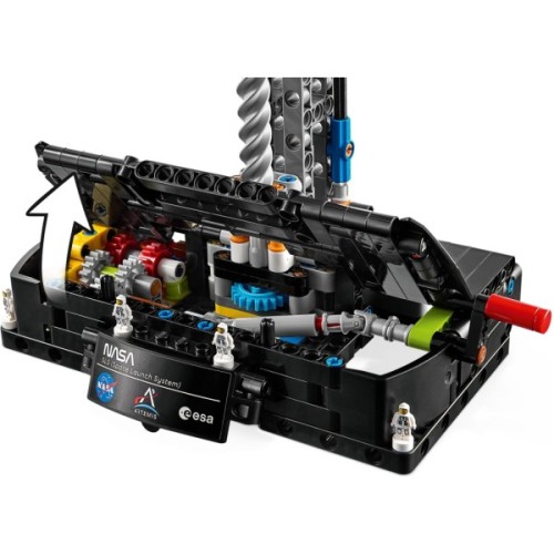 Конструктор LEGO Technic Ракета із системою космічного запуску NASA Artemis (42221)