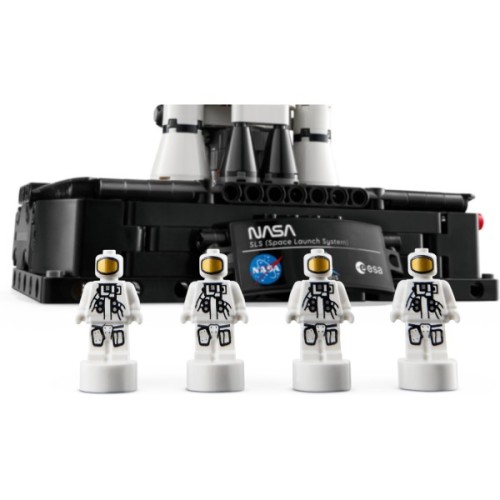 Конструктор LEGO Technic Ракета із системою космічного запуску NASA Artemis (42221)