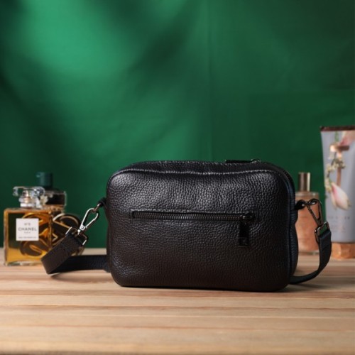 Сумка Shvigel Крос-боді з зернистої натуральної шкіри Чорна (22842)