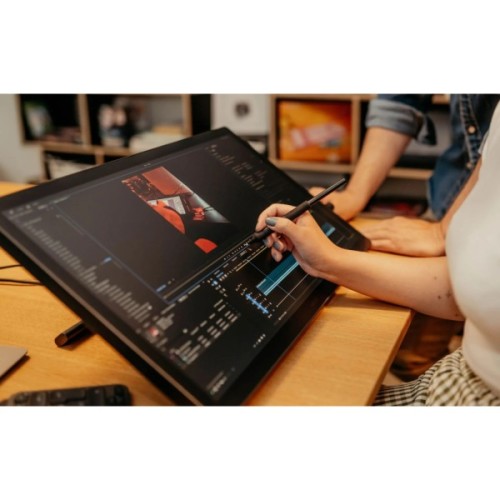 Графічний планшет Wacom Cintiq 24 (2025) (DTK246K0B)