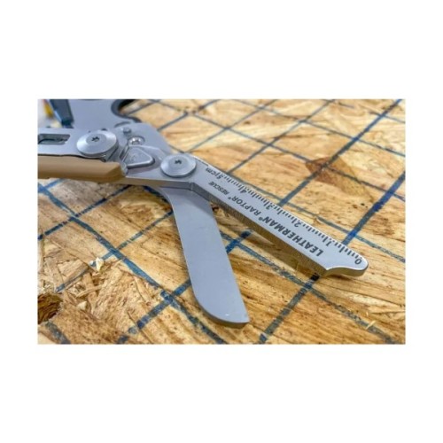 Мультитул Leatherman Raptor Rescue чохол Molle Black/Sand (833062)