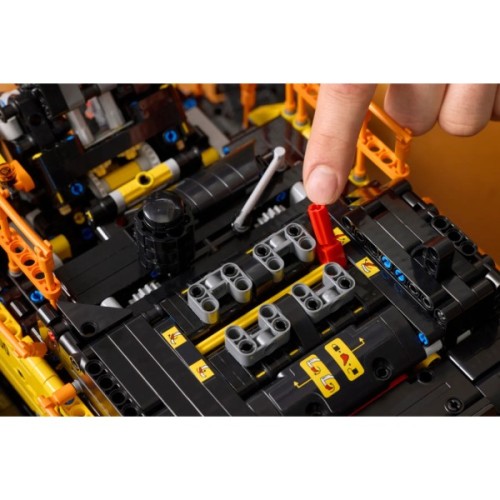 Конструктор LEGO Technic Екскаватор Volvo EC500 Hybrid (42215)