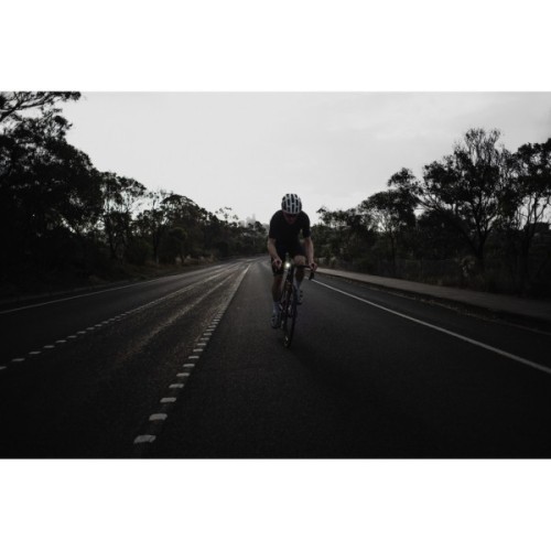 Передня велофара Knog Blinder Grid Front 200 Lumens (12283)