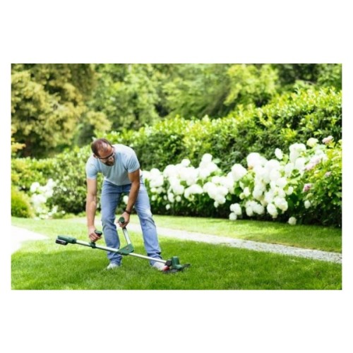 Тример садовий Bosch UniversalGrassCut 18V-260 1х2.5Ah, 26см, 2.3кг (0.600.8C1.D03)