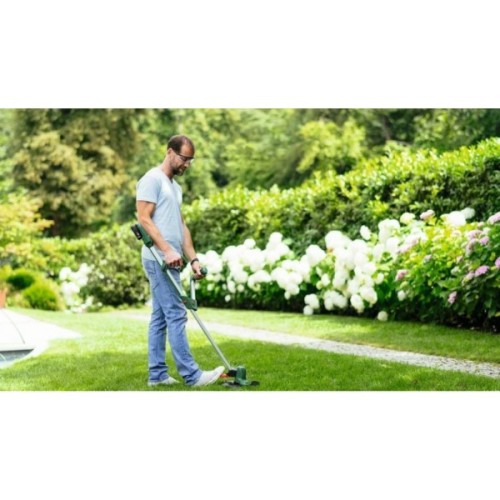 Тример садовий Bosch UniversalGrassCut 18V-260 1х2.5Ah, 26см, 2.3кг (0.600.8C1.D03)