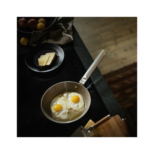 Сковорода Fiskars Norden з мінеральним покриттям 24 см (1067631)