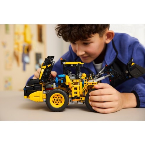 Конструктор LEGO Technic Колісний навантажувач Volvo L120 Electric (42209)