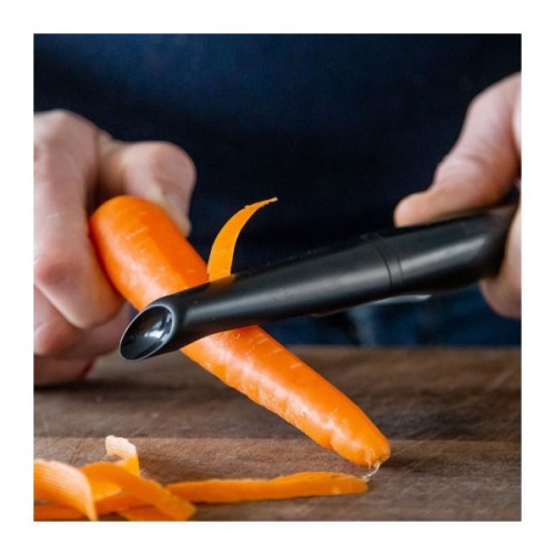 Овочечистка KitchenAid Classic вертикальна 22 см чорний (KCG112OHOBE)