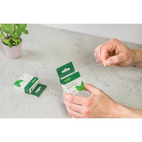 Зубна нитка Nordics Вощена з м'ятою 30 м (3800500324432)