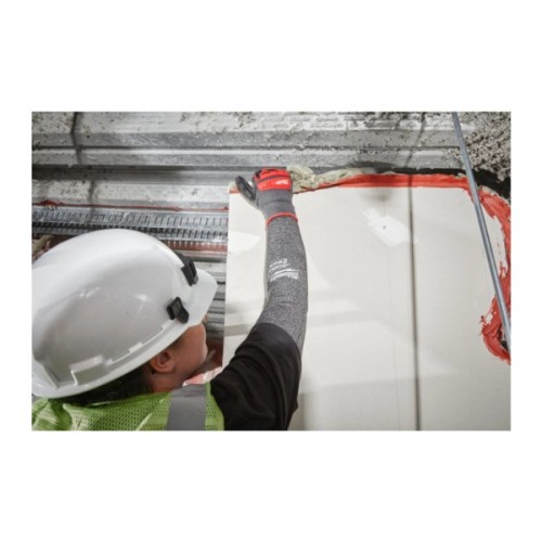 Нарукавники захисні Milwaukee з рівнем опору порізам E, 40 см (4932479936)