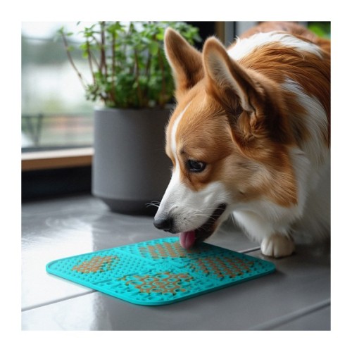 Універсальний посуд для тварин WAUDOG Silicone Килимок для злизування 19х19х1 см блакитний (23522)