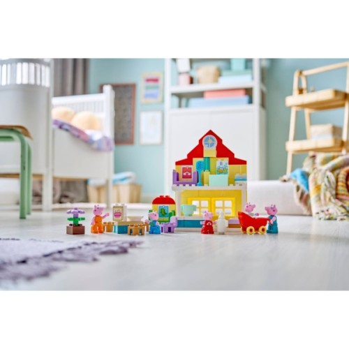 Конструктор LEGO DUPLO Peppa Pig Сімейний будинок (10467)