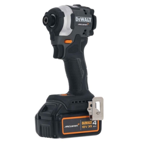 Набір електроіструментів DeWALT McLaren F1, 18V XR Li-lon, 2шт. кейс, 2 АКБ, ЗП (DCK200MM2T)
