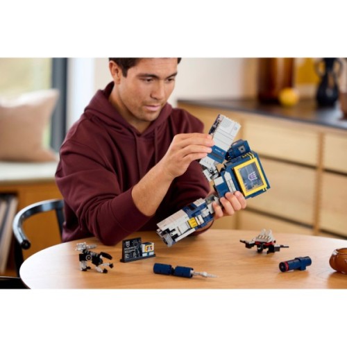 Конструктор LEGO Icons Transformers: Саундвейв (10358)