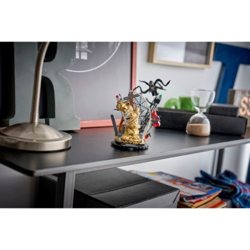 Конструктор LEGO Super Heroes Легендарна битва: Людина-павук vs. Піщана людина (76334)