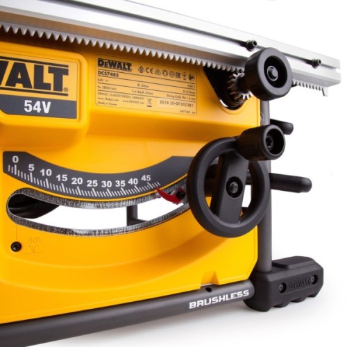 Циркулярна пила DeWALT 54В XR FLEXVOLT Li-Ion, 5800 об/хв, 210х30 мм, 21.5 кг (без АКБ та ЗП) (DCS7485N)