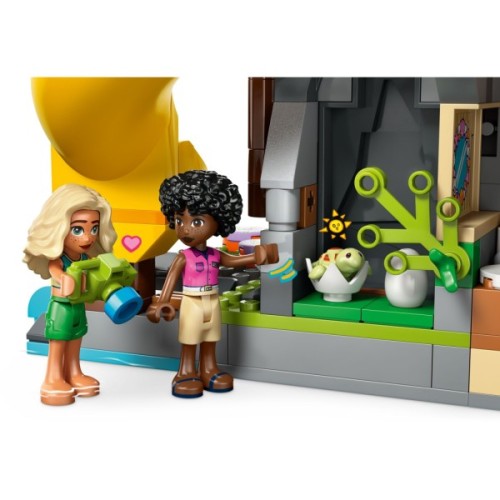 Конструктор LEGO Friends Пляжний курорт для сімейного відпочинку (42673)