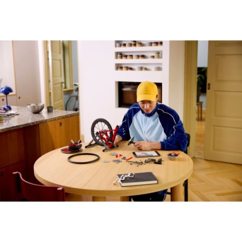 Конструктор LEGO Icons Шосейний велосипед (11380)